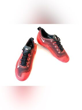 Nike Free Trainer 1.0 - - Nike’s most articulated barefoot training shoe